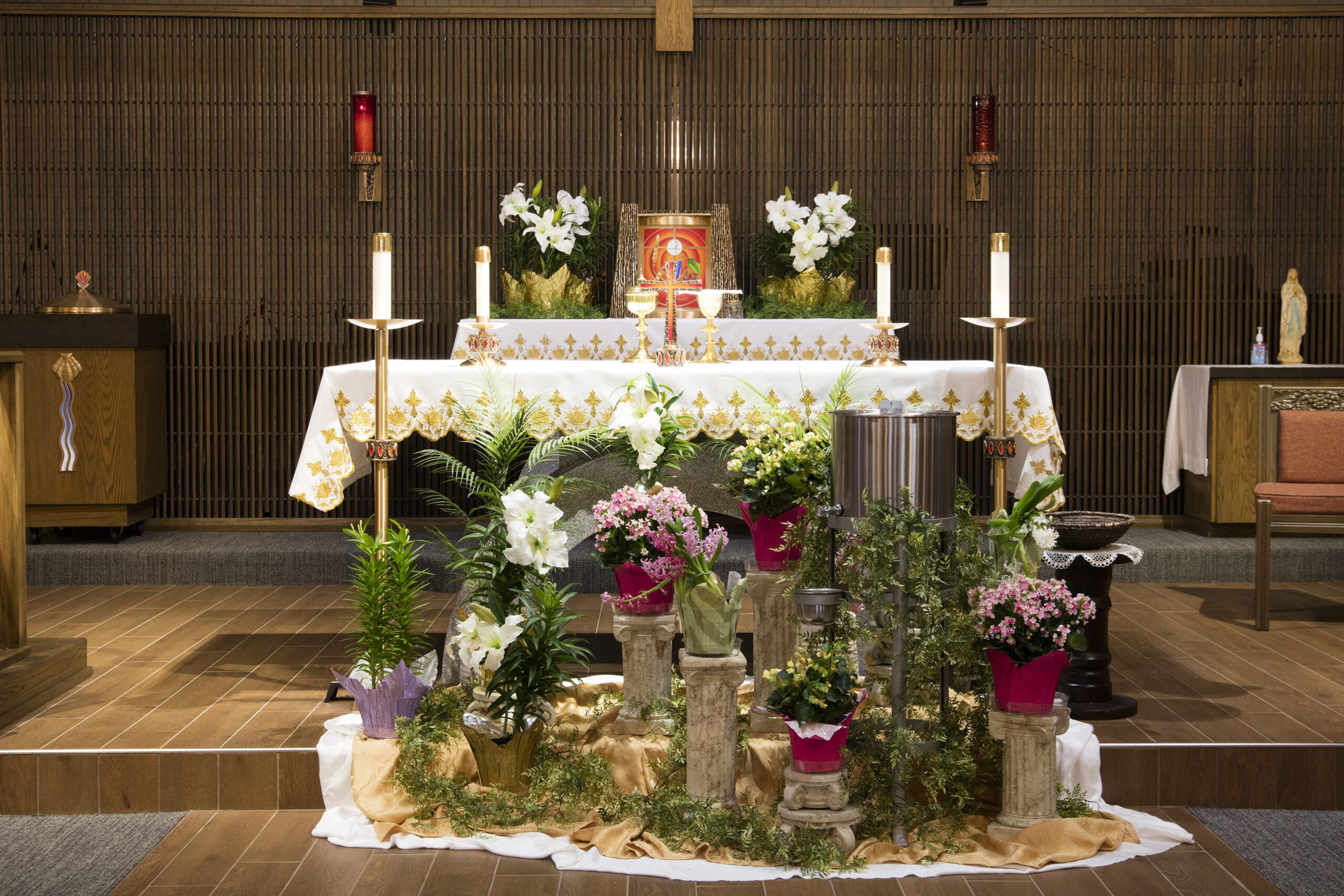SCM Easter Altar